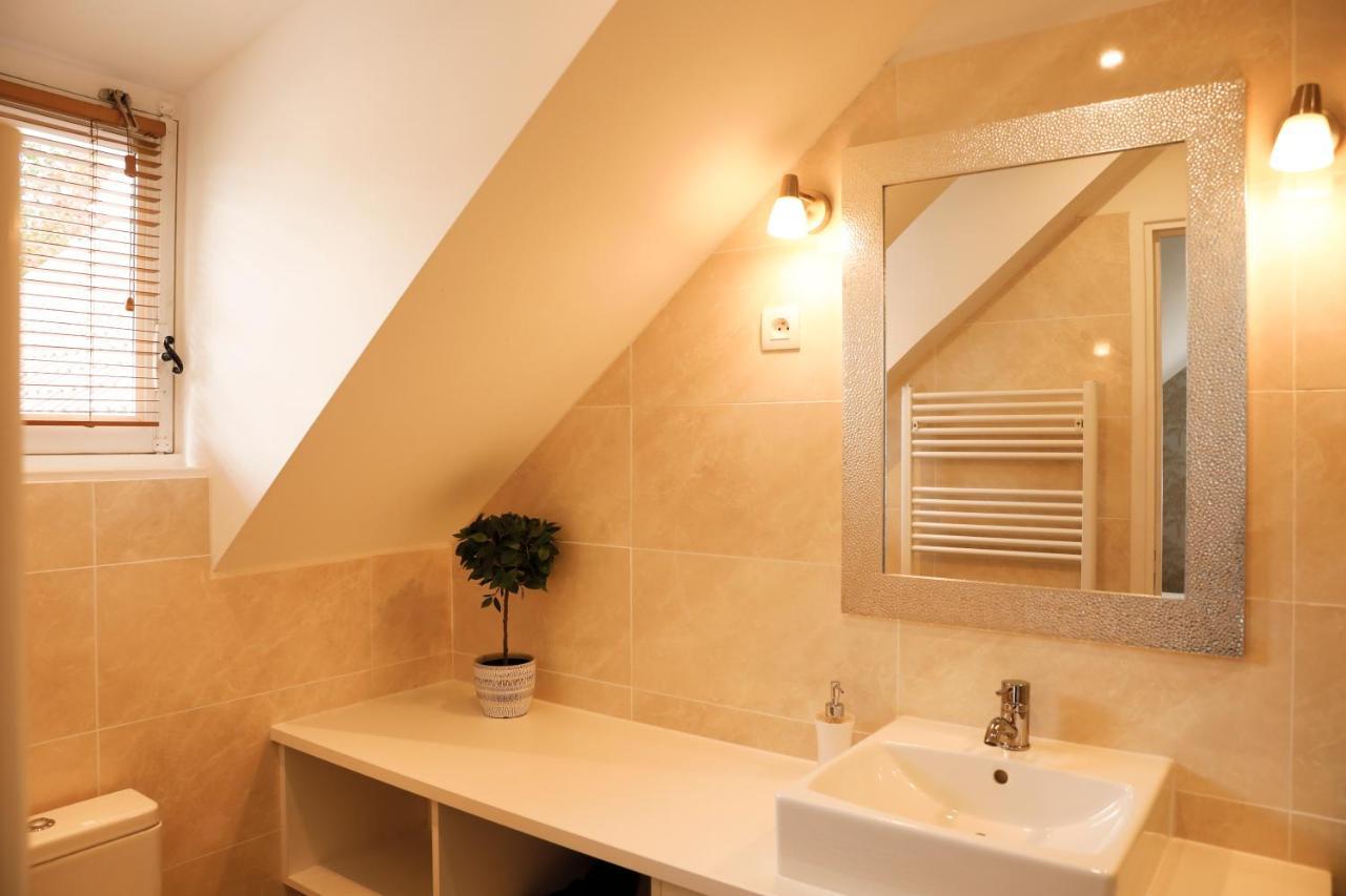 La Belle Monsoise Bed & Breakfast Exterior foto